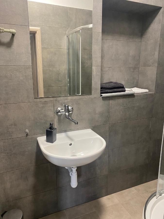 Cerna Ruze - Apartman 3 Plzeň Buitenkant foto