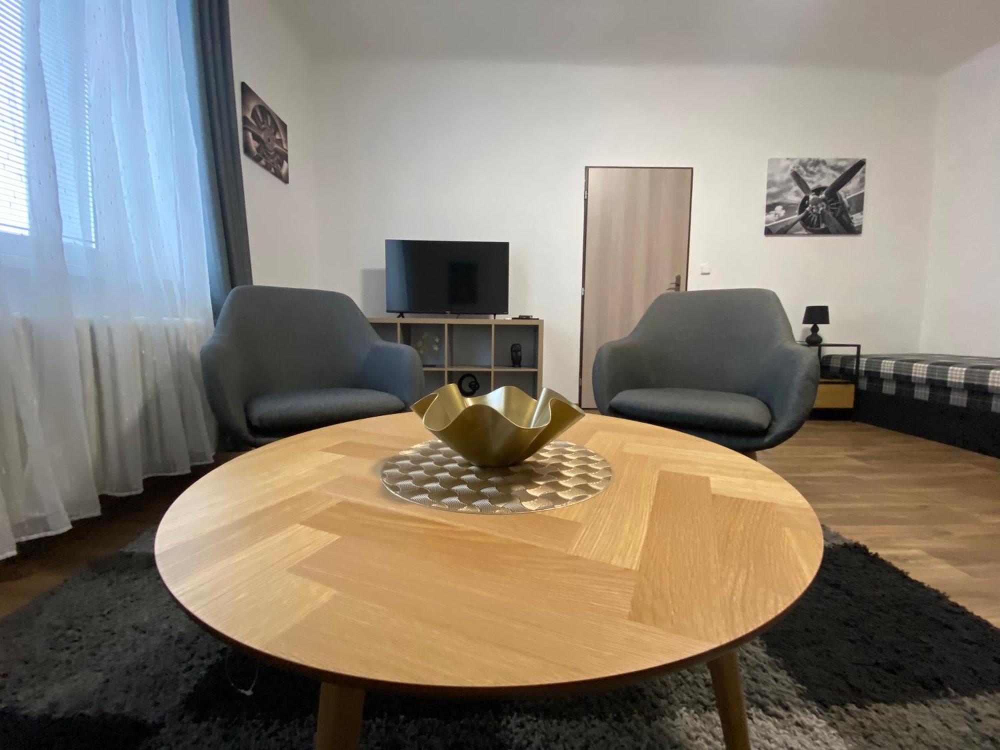 Cerna Ruze - Apartman 3 Plzeň Buitenkant foto