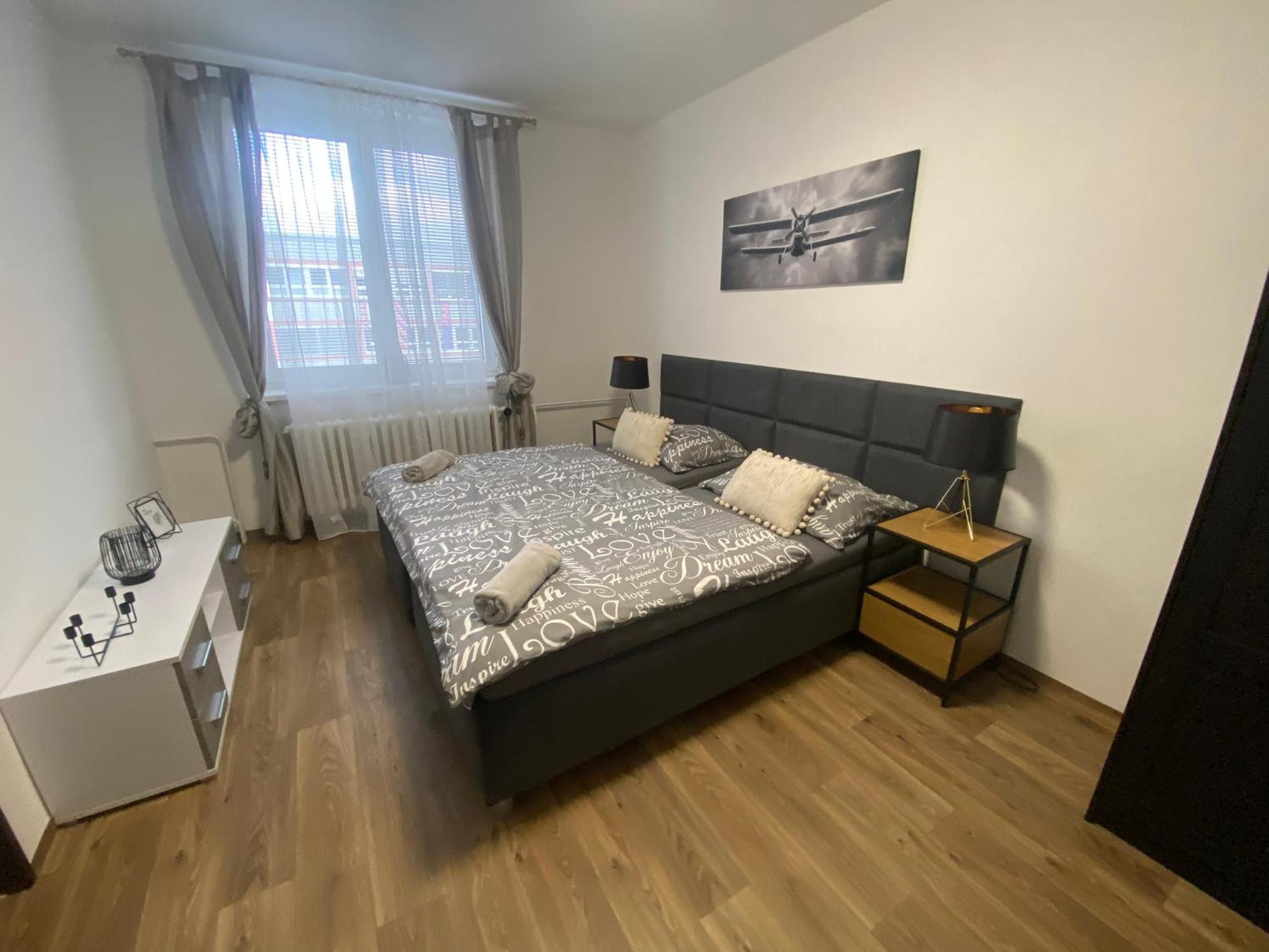 Cerna Ruze - Apartman 3 Plzeň Buitenkant foto